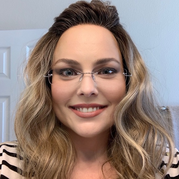 Meet your Posher, Christine - Picture 2 of 2